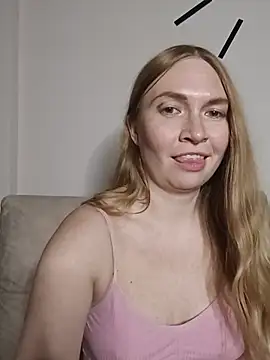 kisavixen - KisaVixen's free webcam - UK Sex Cams