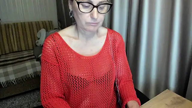 Watch lauraoven live on EroticFlix - High definition streams