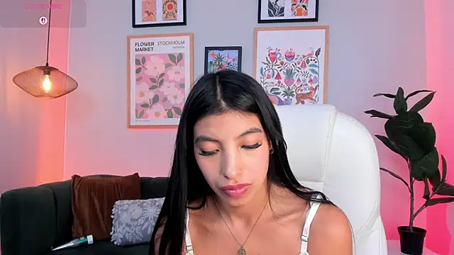 Tiffany_Low