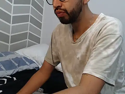 thomass1018 webcam