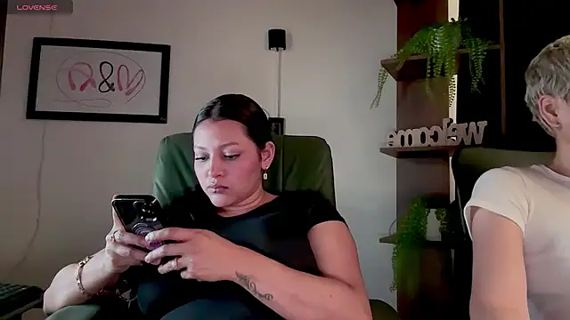 MarcellaGriffin webcam