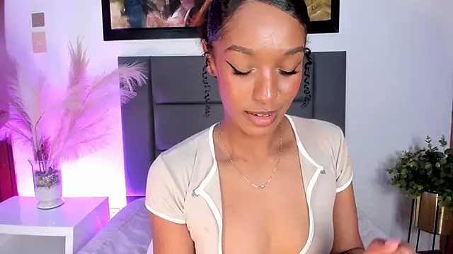 EmmaClarckk webcam
