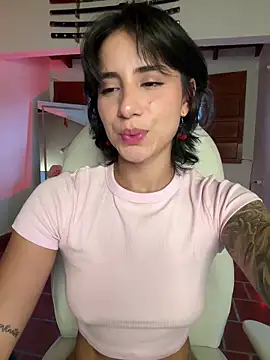 Ale_Lewis webcam