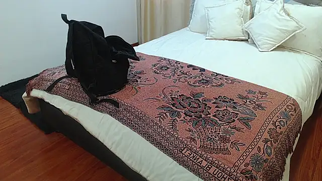 sasi_luna webcam
