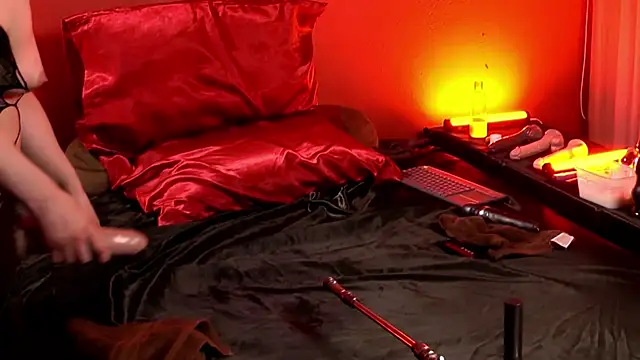 jennifercd (T milf) - sissy cum