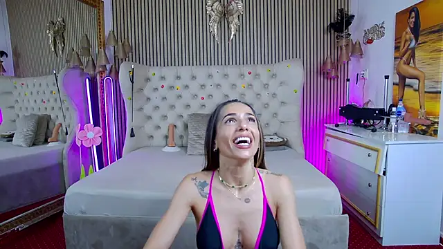PlayfulShow webcam