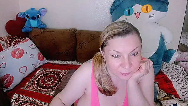 Watch KerryBlareX live on EroticFlix - High definition streams