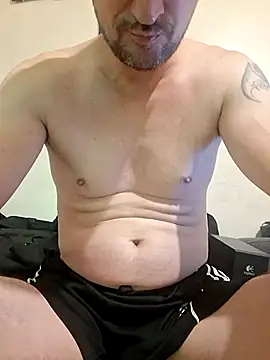 cariste44 live cam on StripChat