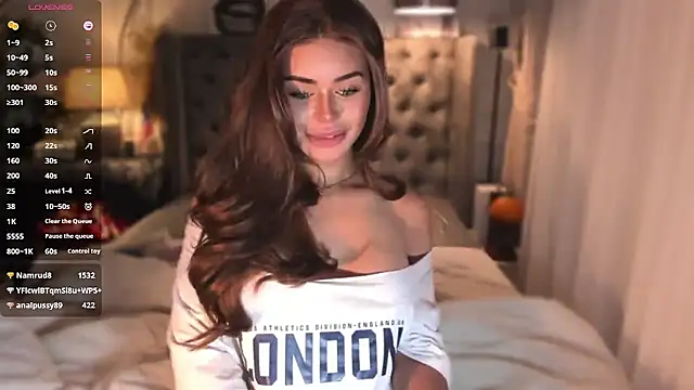 ParisianDoll webcam