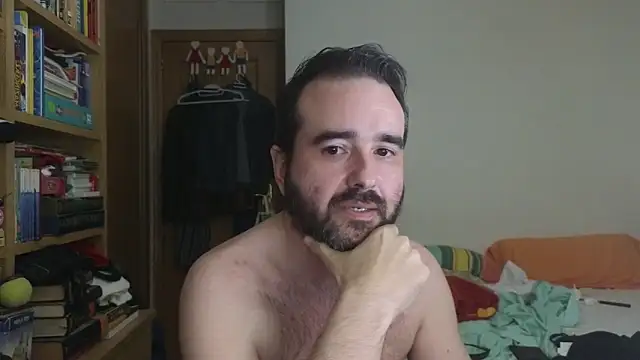 curiosillo83 live cam on StripChat