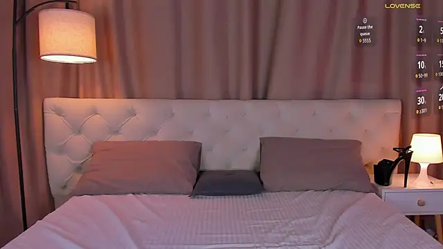 Watch Ma1ilda_Ardent live on EroticFlix - High definition streams
