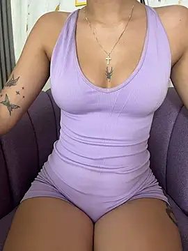 Watch Dalia_asad live on EroticFlix - High definition streams