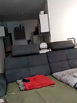 CurvyHornyTiffy webcam