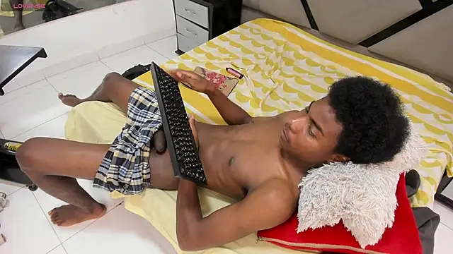 NoahJhonson69 webcam