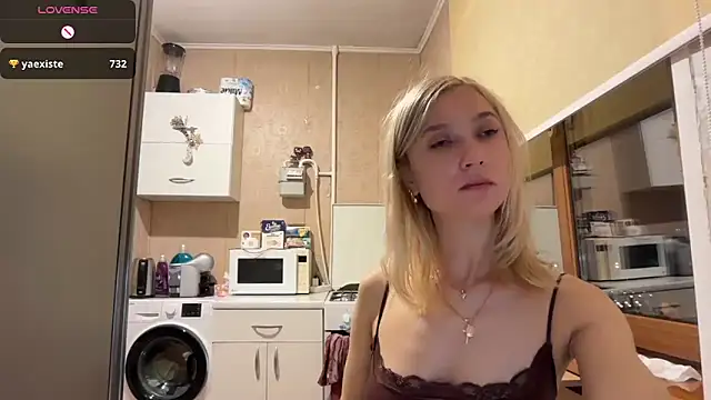 AngelJeni webcam