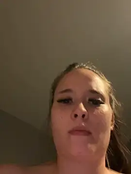 Poppylooloo webcam