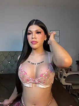 DanikaLovve webcam