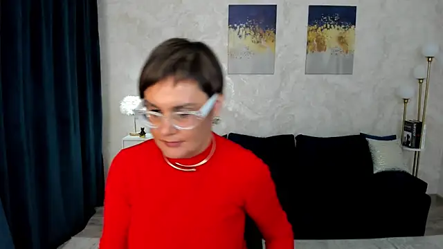 MayaNoire webcam