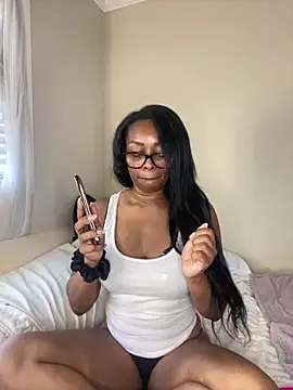 Watch CaliBabiethe1 live on EroticFlix - High definition streams