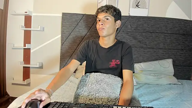 nico_vega webcam