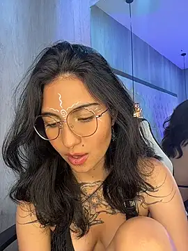 Velvet_Mysstic webcam