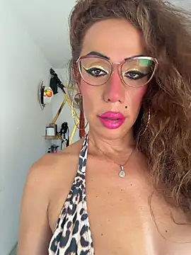 YOURSDEBORA webcam