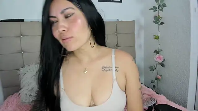 Watch Tania_mature live on EroticFlix - High definition streams