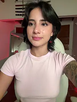 ale_lewis (F young) - Fountain squirt :fire:
