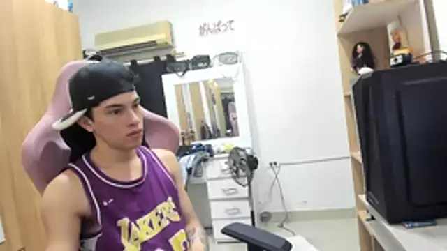 Pride_couple webcam