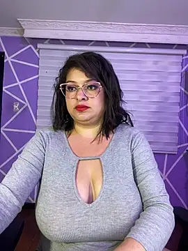MiiaaJoness