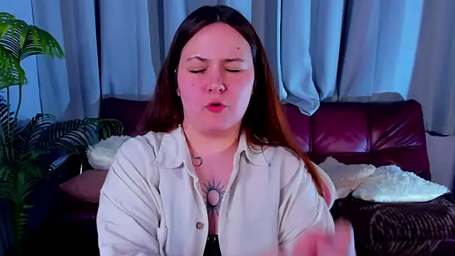 mireyalin (F teen) - massage for this red ass