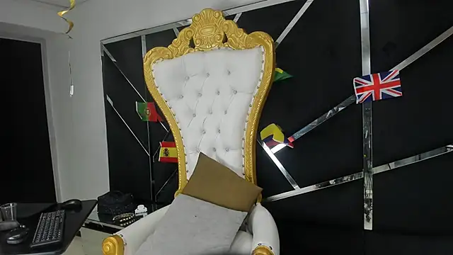 Aisha_hotts777 webcam