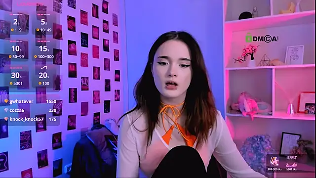liana_kisses webcam