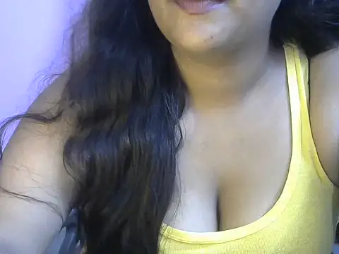 QUEEN-OF-QUEEN live cam on StripChat
