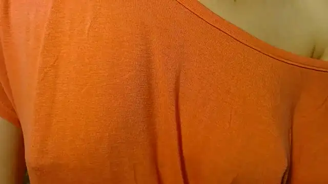 Watch LorraineOSun live on EroticFlix - High definition streams