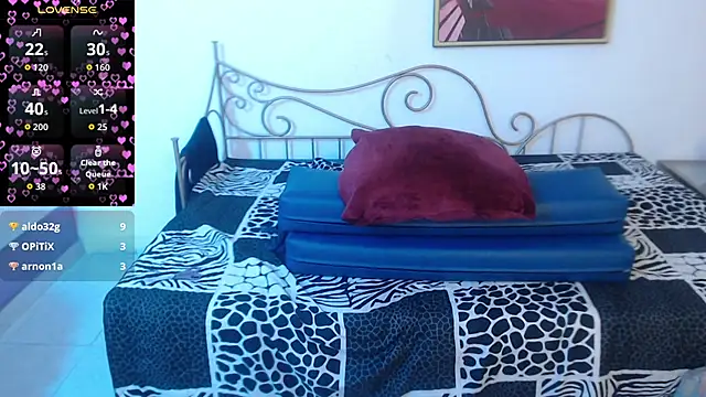 Roxanne_vale webcam