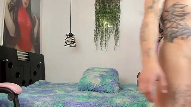queenramoona-hot webcam