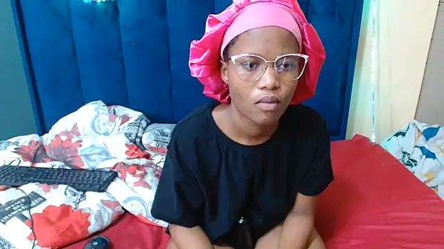 HotCreamyTea webcam