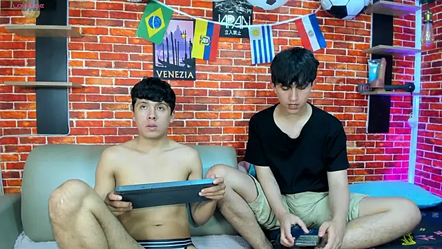 hoot_boyss_ (G twink) - spank ass X5