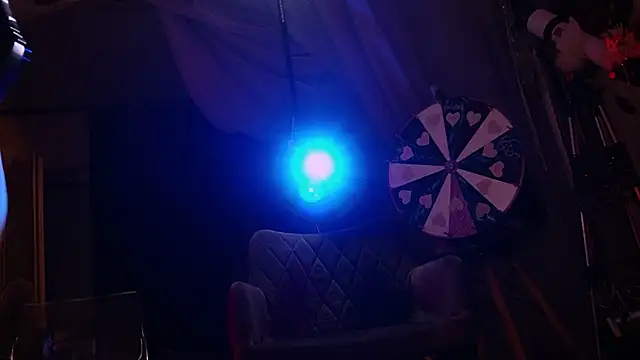 scarlett_wanner (G young) - help the lady put on latex stockings!