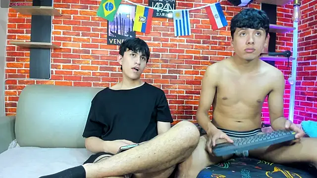 Hoot_boyss_ webcam