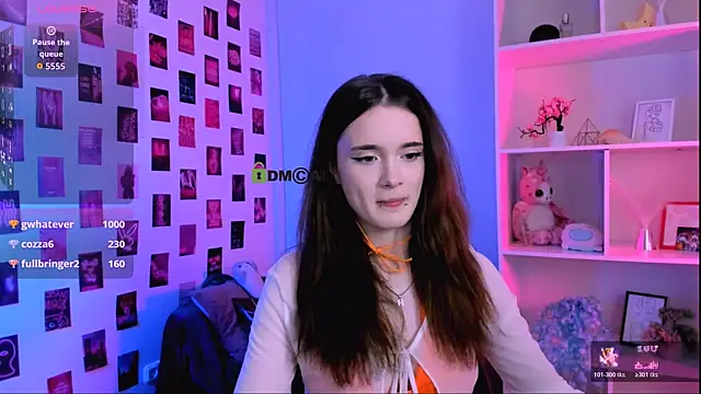 liana_kisses (F teen) - handbra