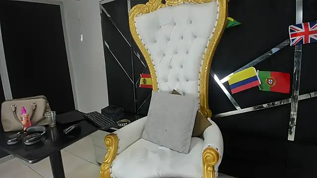 Aisha_hotts777 webcam