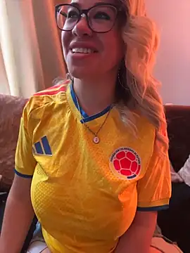 Watch salomesweet13 live on EroticFlix - High definition streams