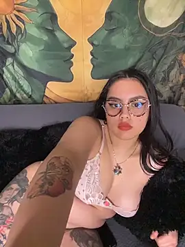 Nicolle_Ruizz webcam