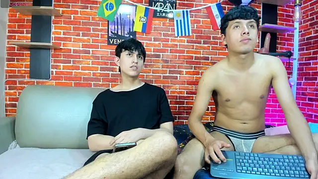 Hoot_boyss_ webcam