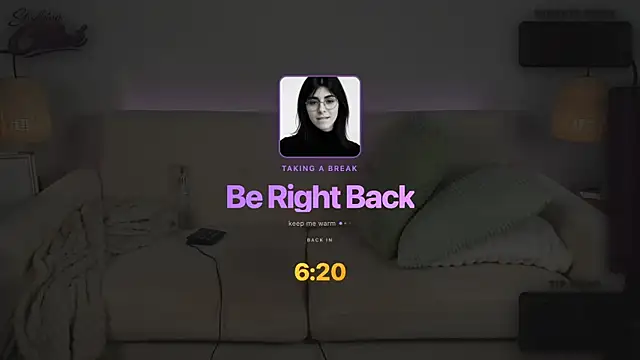 itschloelaurent's room
