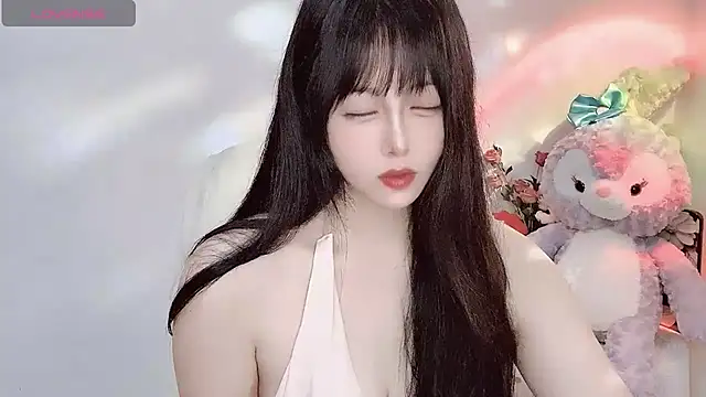 Watch Lydia_170 live on EroticFlix - High definition streams