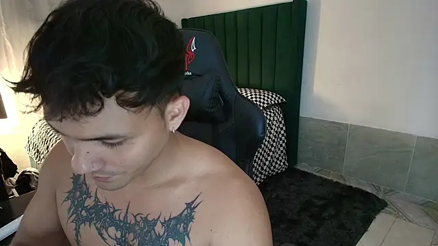man_dur07 live cam on StripChat