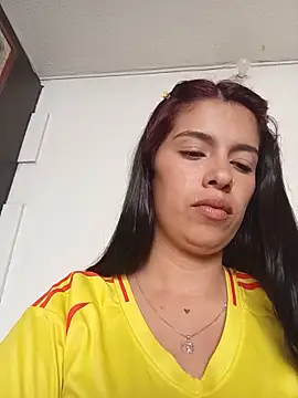 Watch Nathaly_12 live on EroticFlix - High definition streams